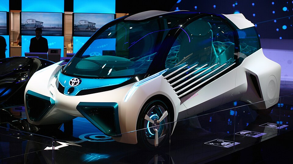 File:Toyota FCV Plus (24369874712).jpg