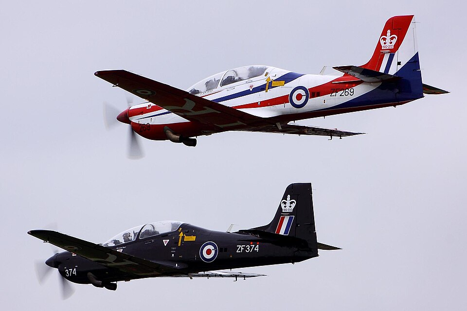 File:Tucanos - RIAT 2012 (7753923346).jpg