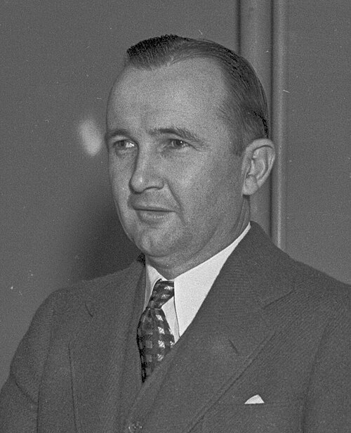 File:Edward Craig, 1935.jpg