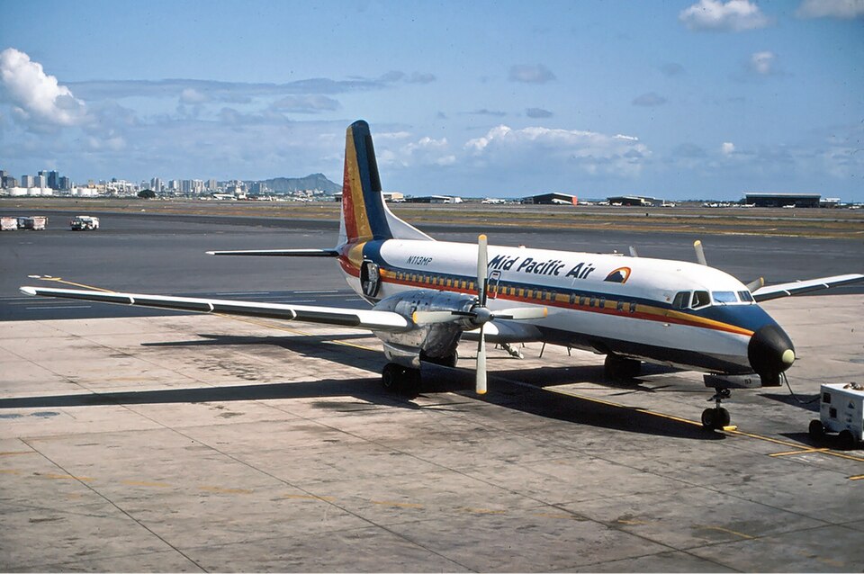 File:Mid Pacific Air NAMC YS-11A-659 Silagi-1.jpg