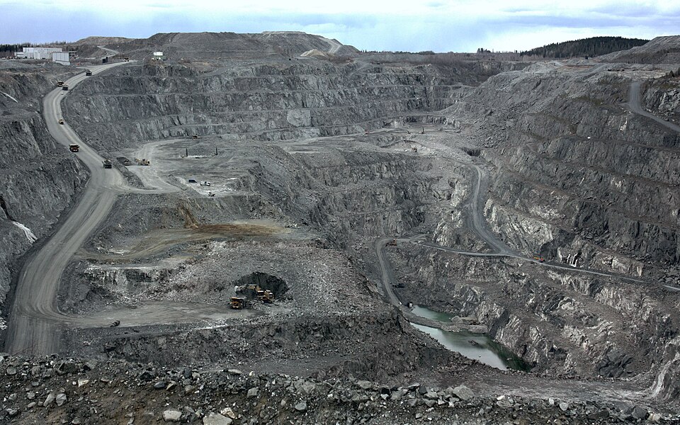 File:Siilinjärvi Särkijärvi pit.jpg