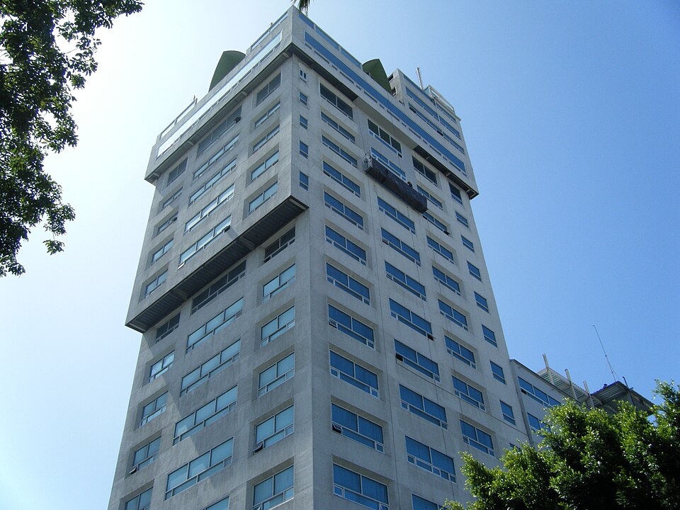 File:Hospital Centro Medico Excel.jpg