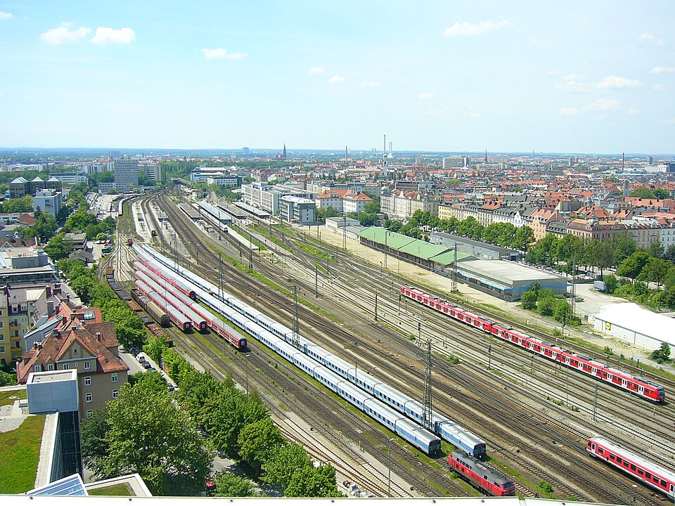 File:Ostbahnhof (TR).JPG