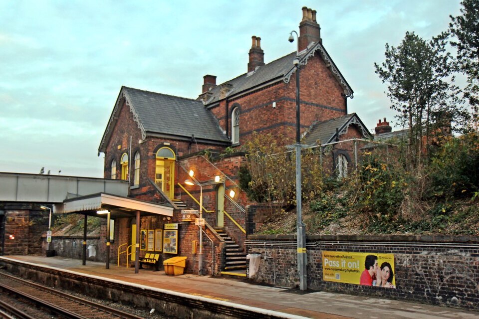 File:Aigburth railway station (geograph 3787311).jpg