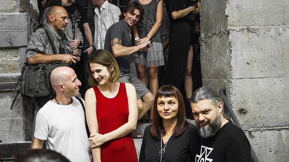 File:Bob Basset - Exhibition "Objects".jpg