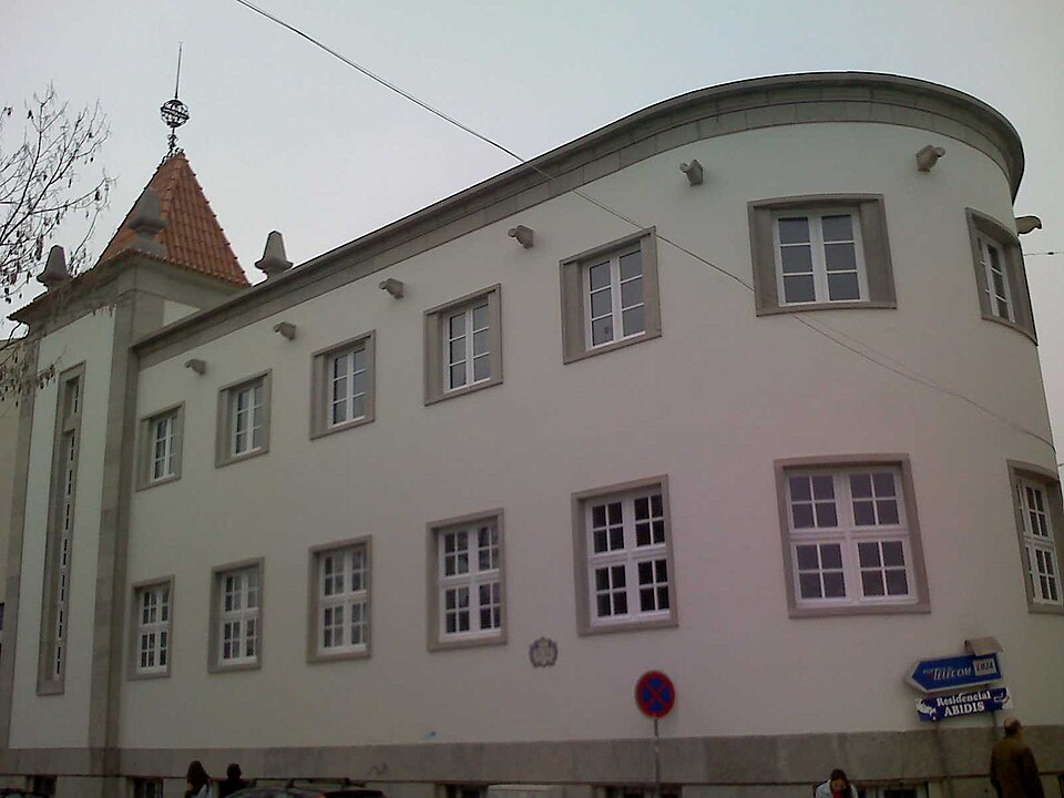 File:Cgd santarém.jpg