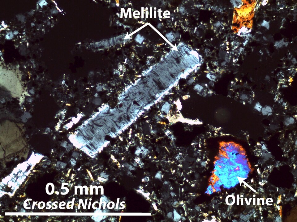 File:Melilite1.pdf