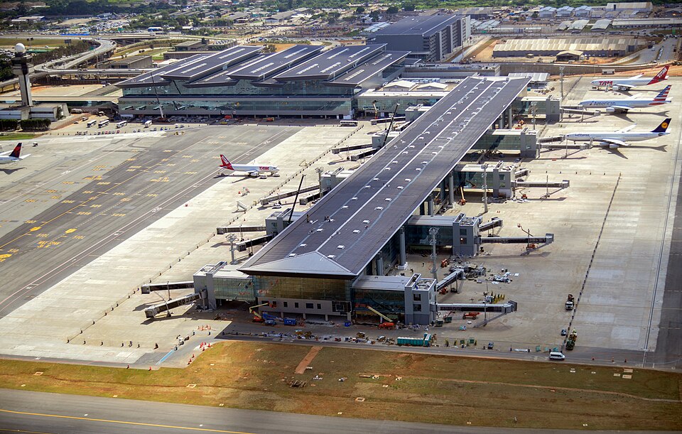 File:Terminal 3 de Guarulhos.jpg