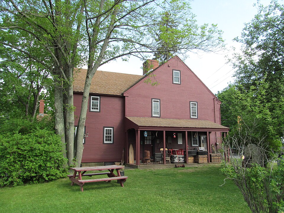 File:Kimball Tavern Antiques, Bradford MA.jpg