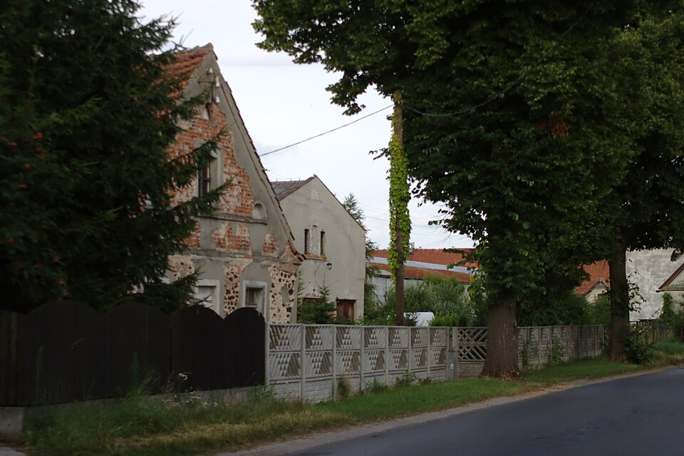 File:Piekary, domy.jpg
