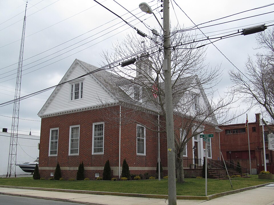 File:Pocomoke City, Maryland (8577442372).jpg