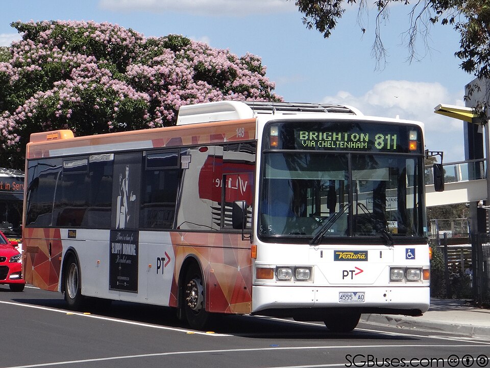 File:Ventura Bus Lines Route 811.jpg