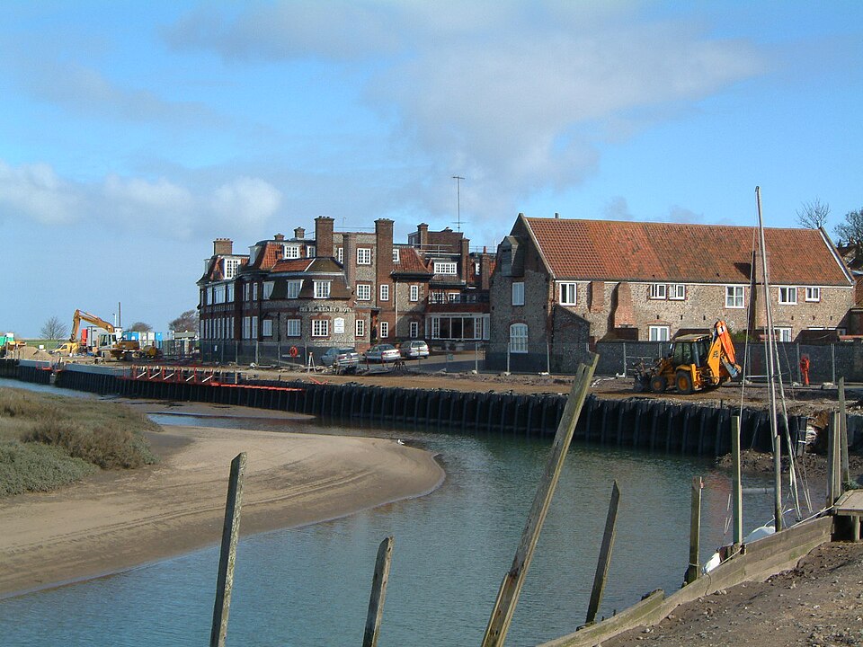 File:Blakeney 2003.JPG