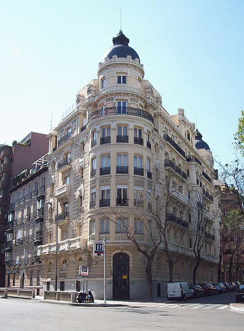 File:Casa Reynot (Madrid) 02.jpg