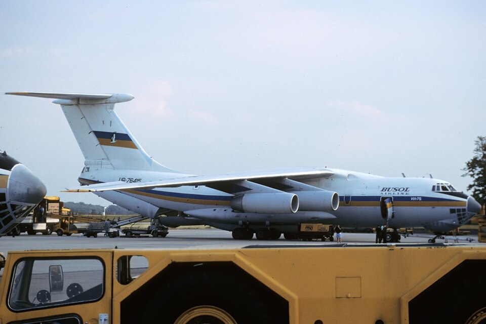 File:Ilyushin Il-78 (UR-76415).jpg