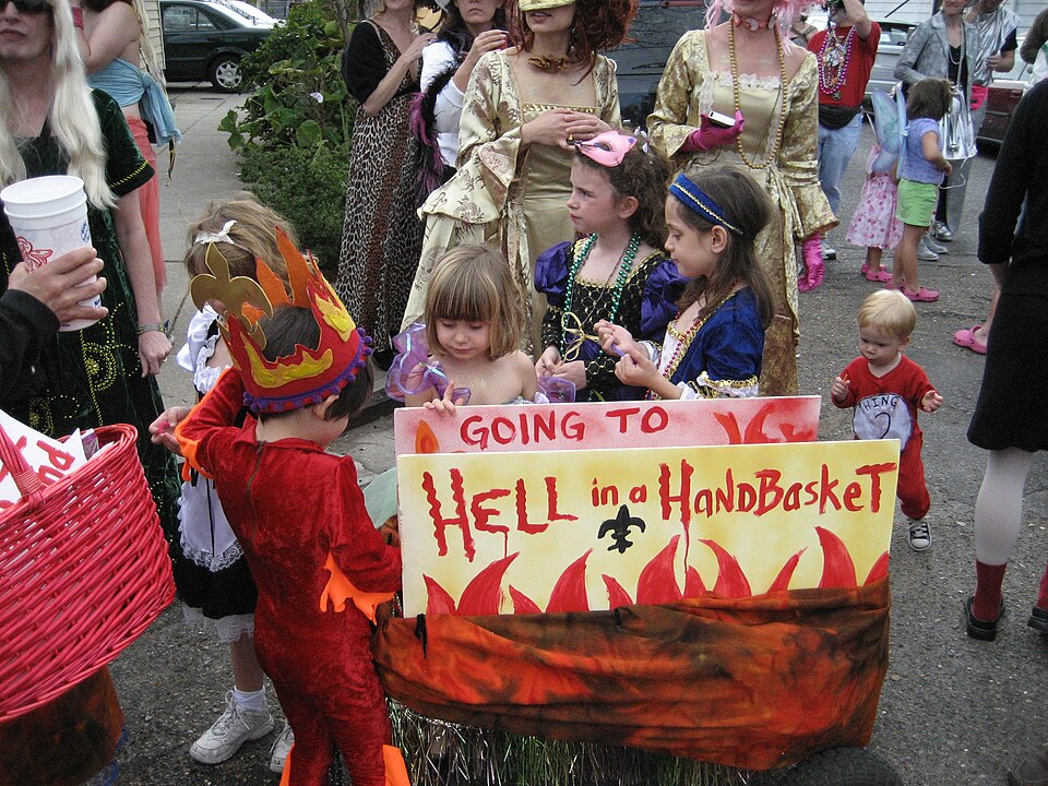 File:NOMG07HellHandbasketKidsWagon.jpg