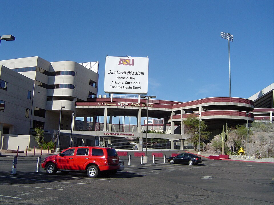 File:Sun Devil Stadium in Tempe Arizona.jpg