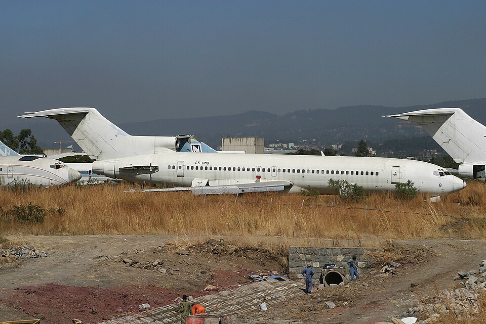 File:Boeing 727-228, Mahfooz Aviation AN0992444.jpg