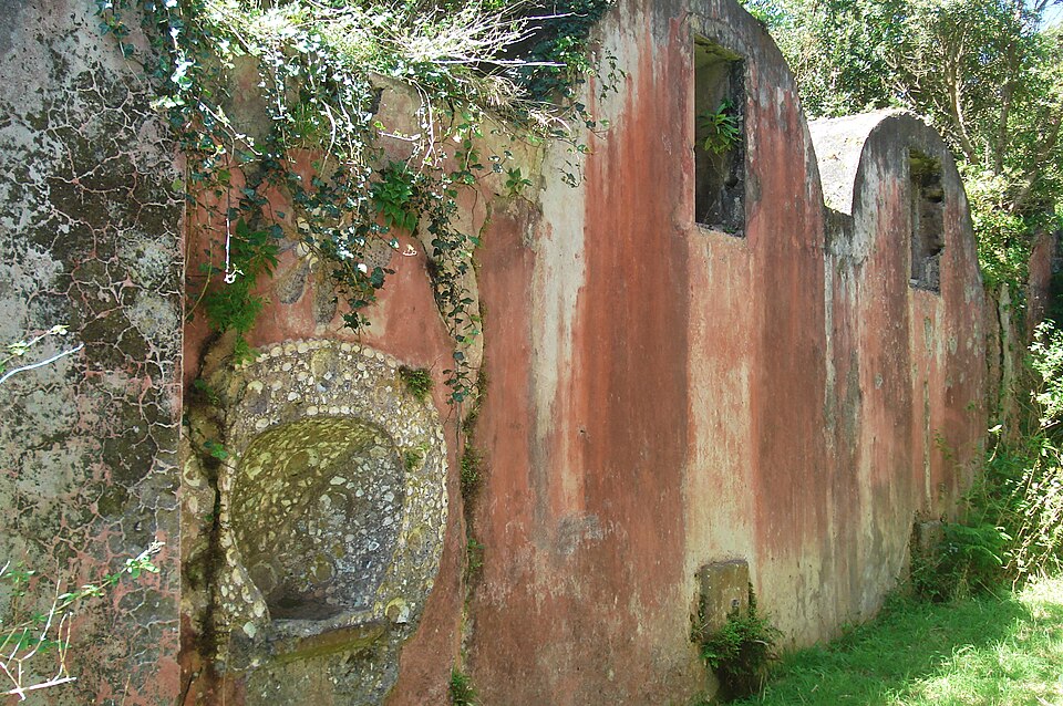 File:FAI HOR Conceicao palacetePilar cisterns.JPG