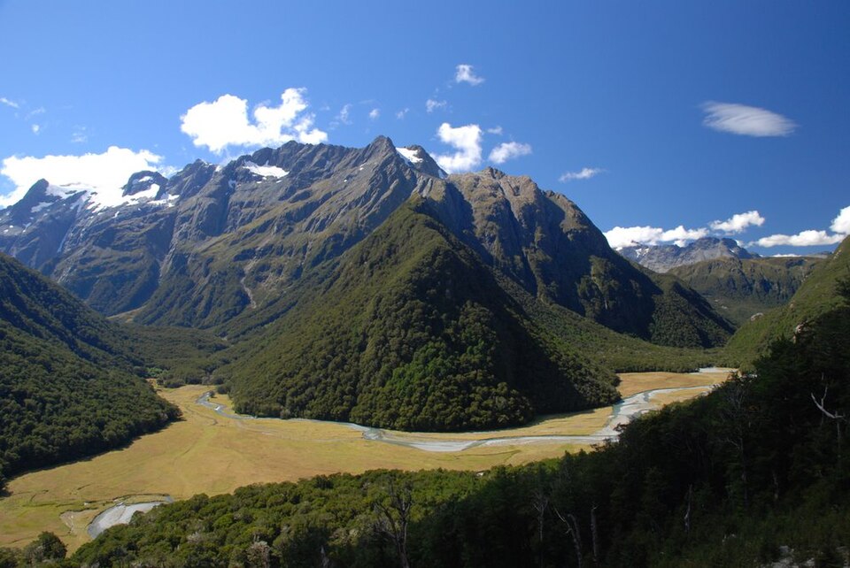File:Humboldt Mountains, South Island, New Zealand.jpg
