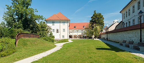 Slika:Kranj - Grad Kieselstein 01.jpg