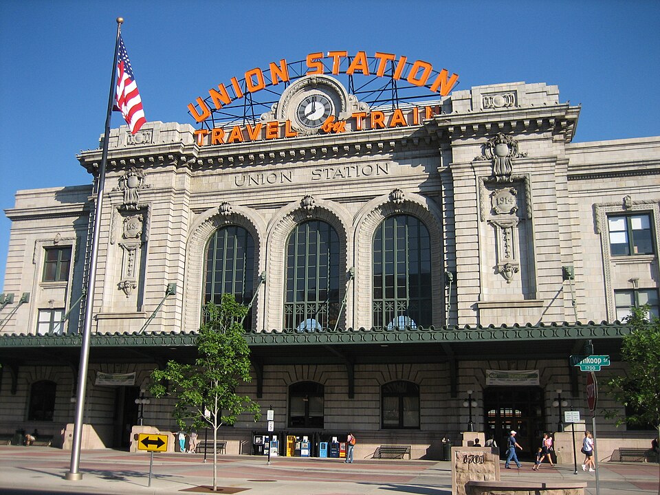 File:Denver union station.jpg