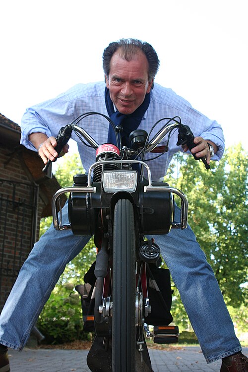 File:Harry Lintsen - AWUitje085.jpg