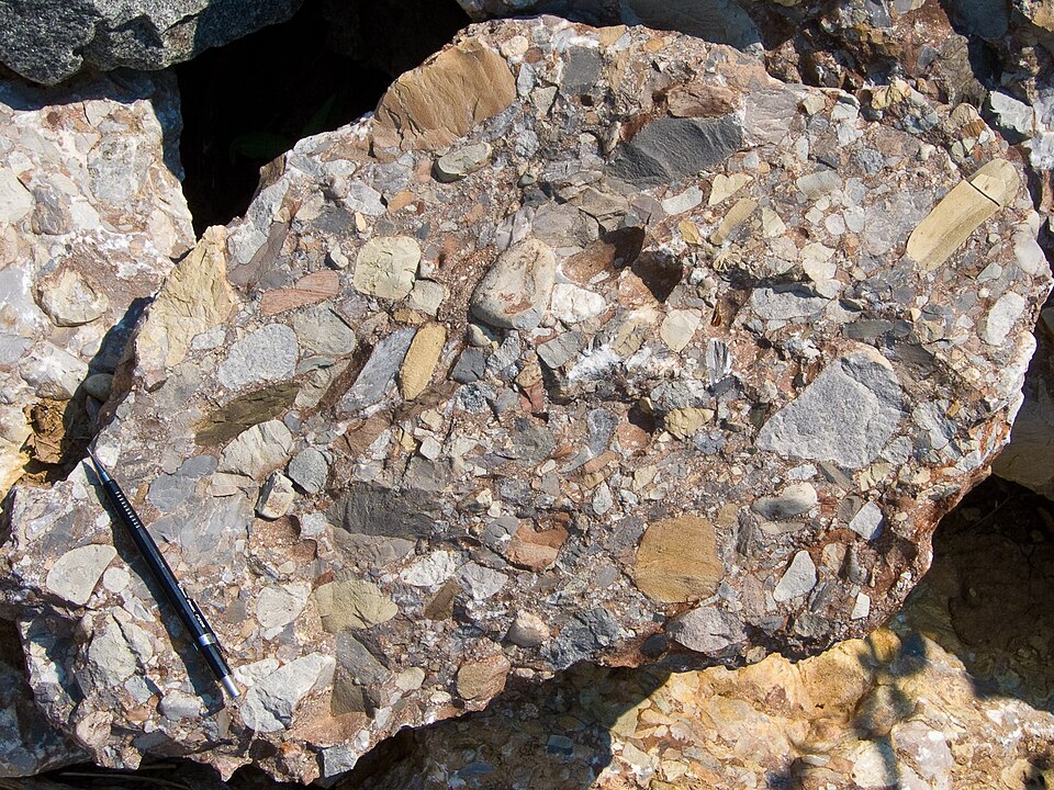 File:Leesburg Member, Balls Bluff Siltstone (4802116200).jpg