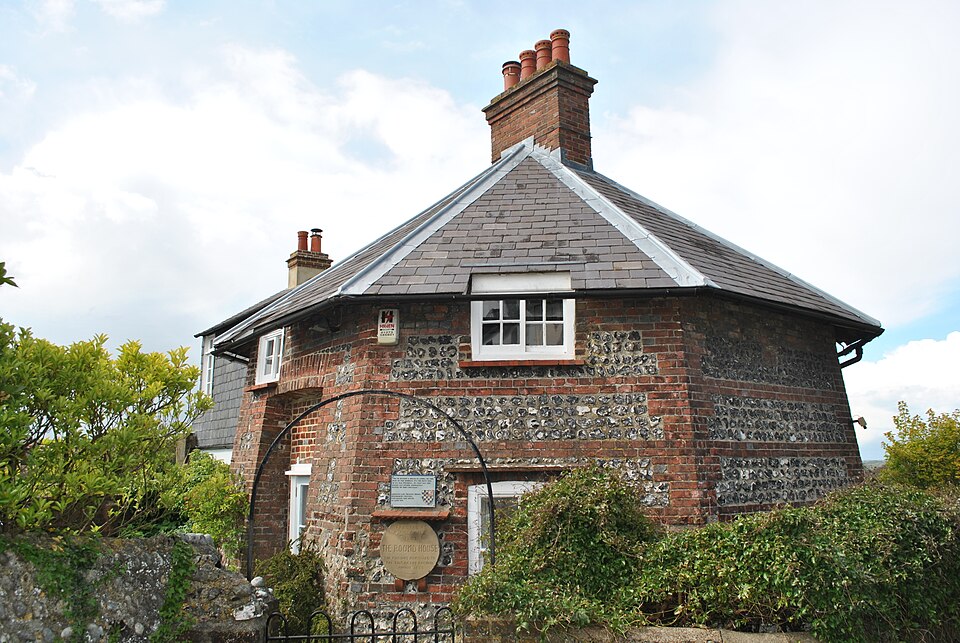 File:The Round House, Lewes, 2017.jpg