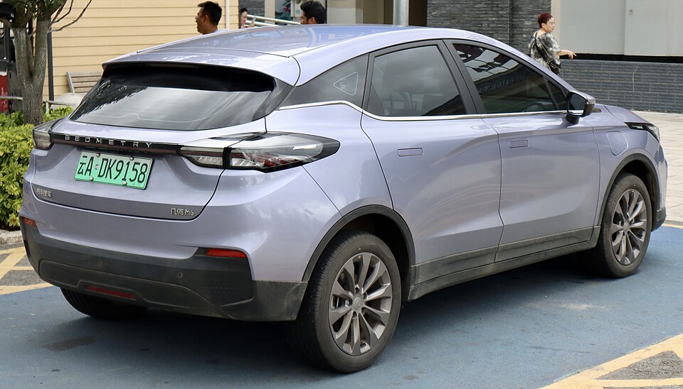 File:2022 Geely Geometry M6 (rear).jpg
