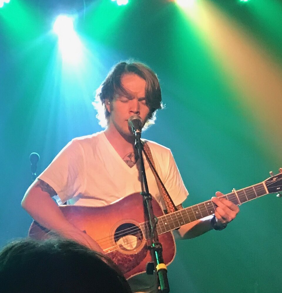 File:Billy Strings.jpeg
