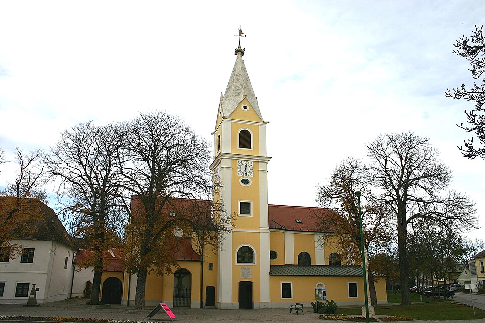 File:Pöttsching Pfarrkirche.jpg