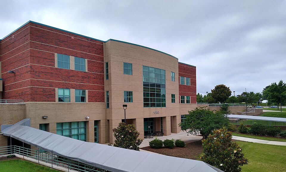 File:RCCC South Campus 2.jpg