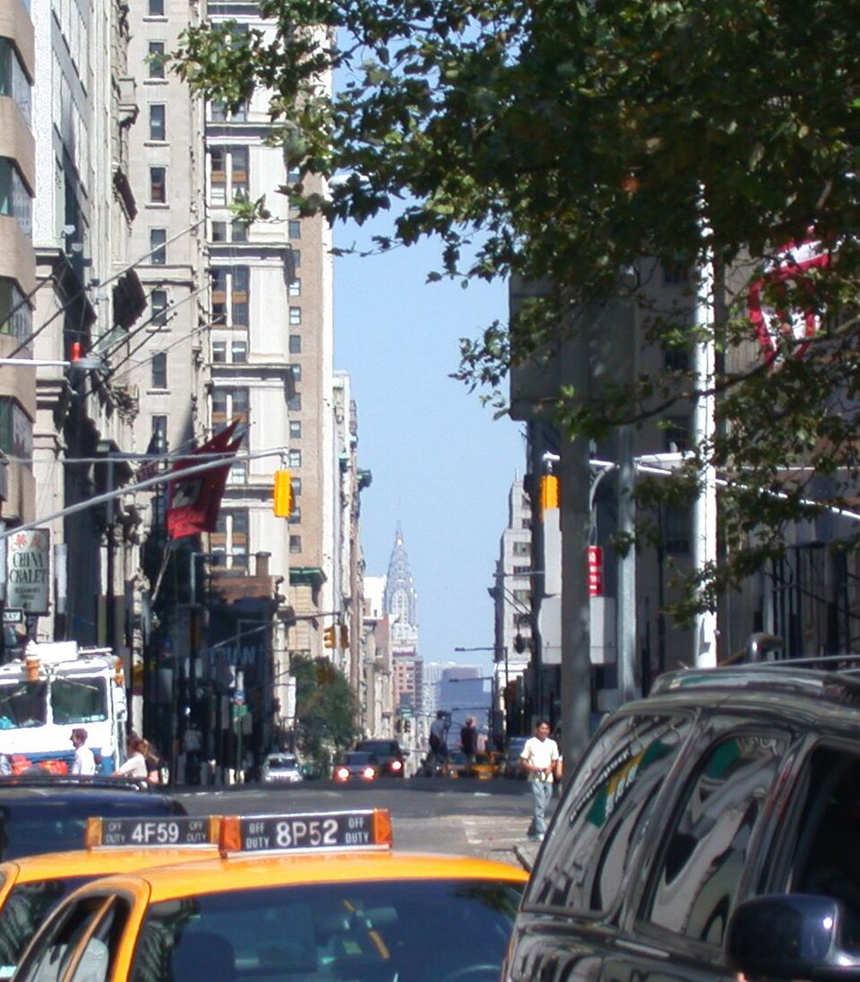 File:Upbroadway e.jpg