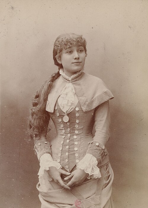 File:Marguerite Ugalde, par Nadar, btv1b531416830.jpg