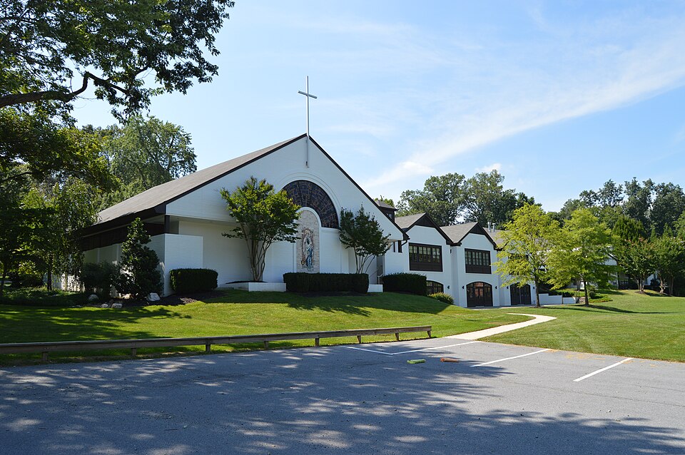File:Mater Dei School Bethesda MD.JPG