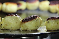 Patties being prepared by street vendor in Powai