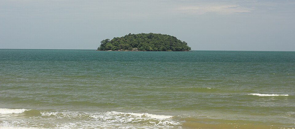 File:Cambodia island Kaoh Tres.jpg