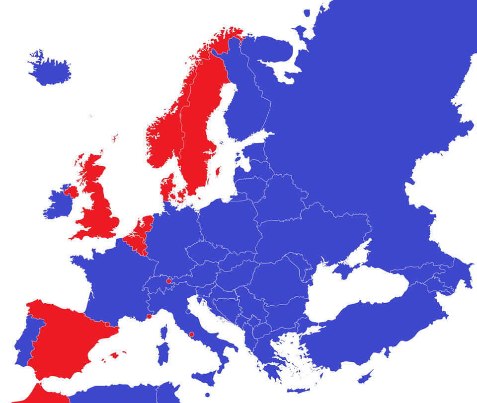 File:Europe 2015 monarchies versus republics.png