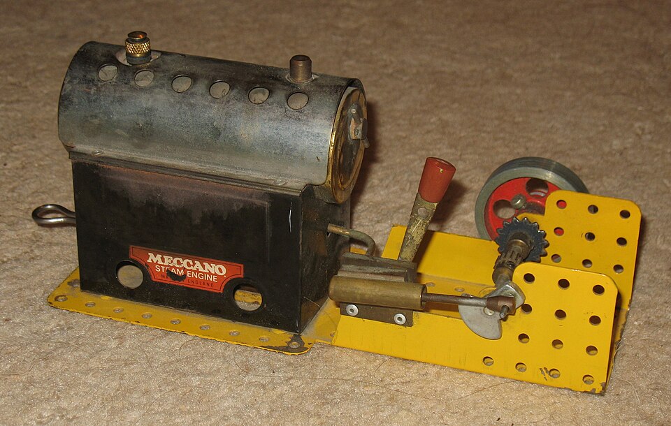 File:Rew7a20-597 meccano steam engine.jpg