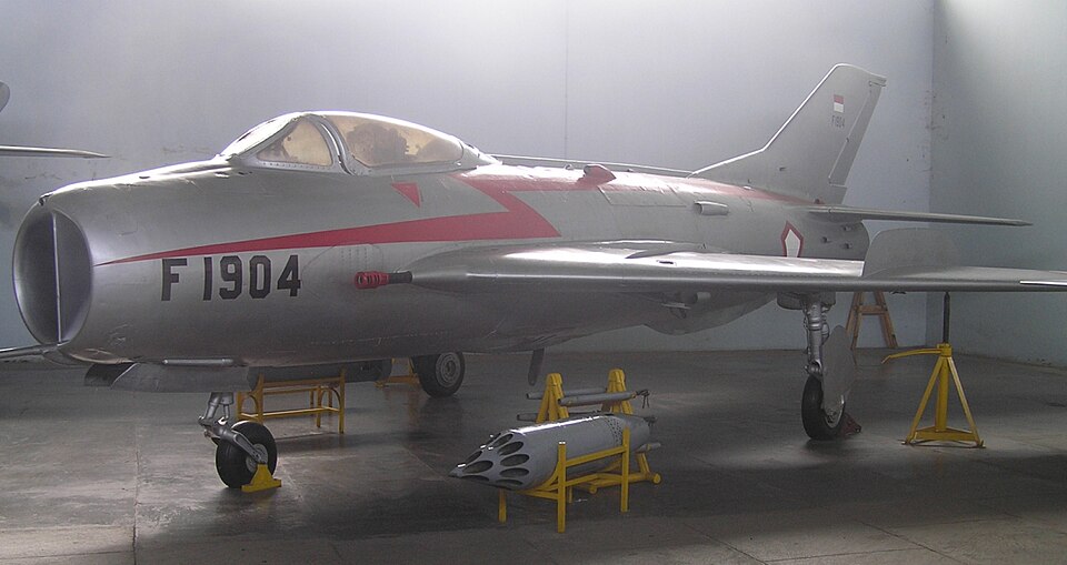 File:AURI MiG-19.jpg