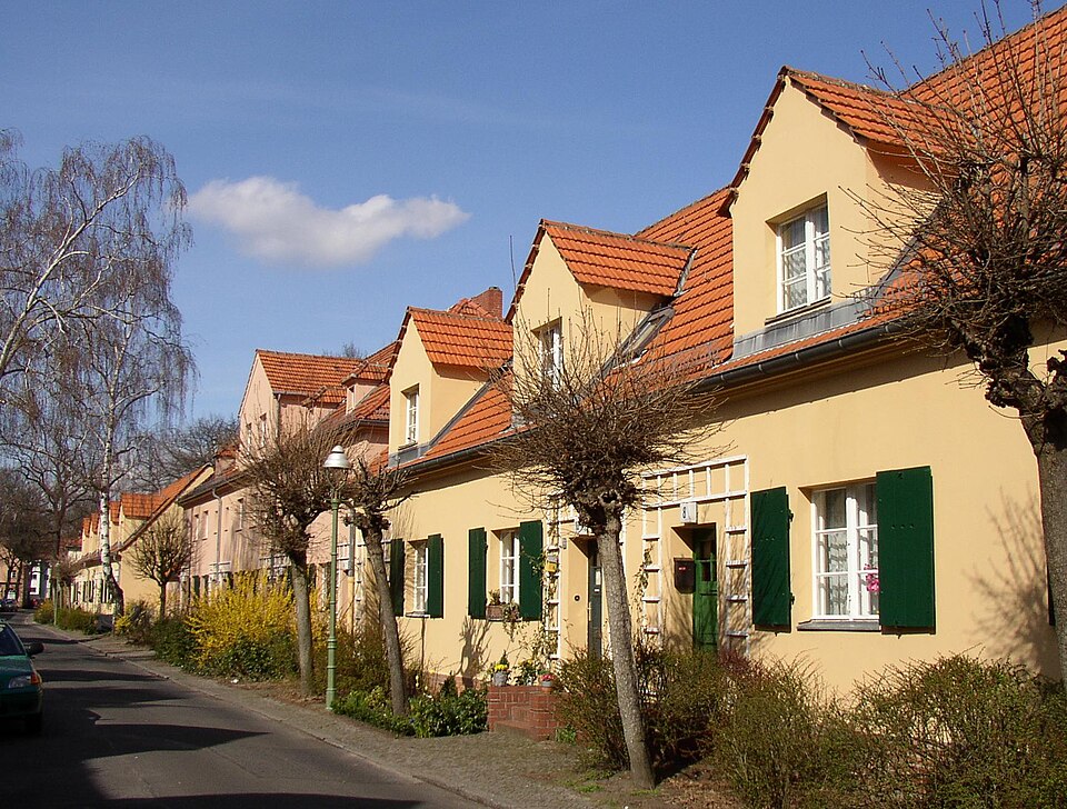 File:Berlin Rapsstr.jpg