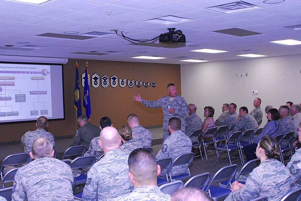 File:Chief Brush visits Vigilantes 160604-Z-KB239-077.jpg