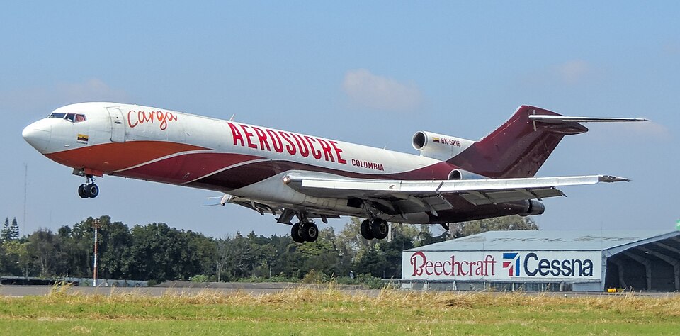 File:B727-200(F) HK-5216 Aerosucre.jpg