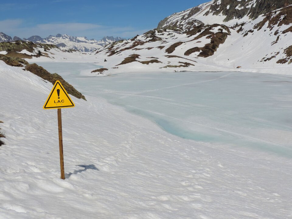 File:Lac Besson en hiver.JPG