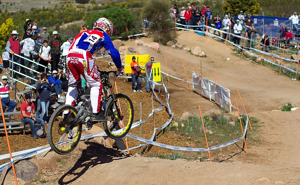 File:MTB downhill 21 Stevage.jpg
