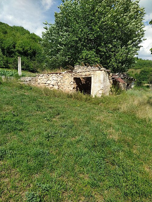 File:Old house in Urduk.jpg