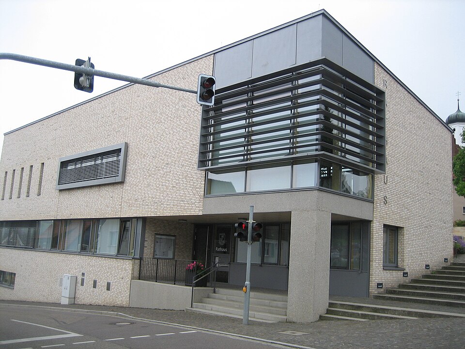 File:Rathaus Ottenbach Kreis Göppingen.jpg