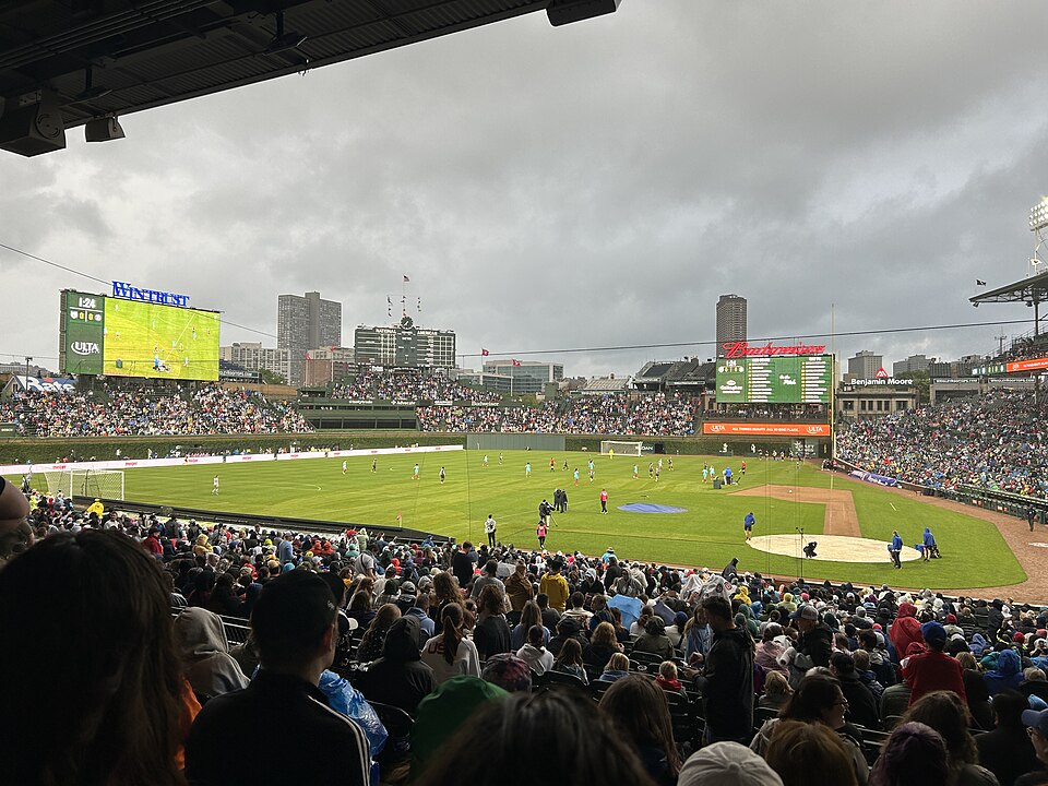 File:ChicagoRedStars at Wrigley 1.jpg