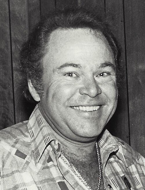 File:Roy Clark (10044868095) (cropped).jpg